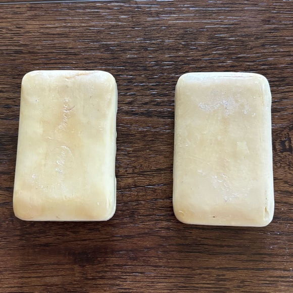 Vintage Alda's Soap  Christmas & Flower Bar Soap - Picture 5 of 6